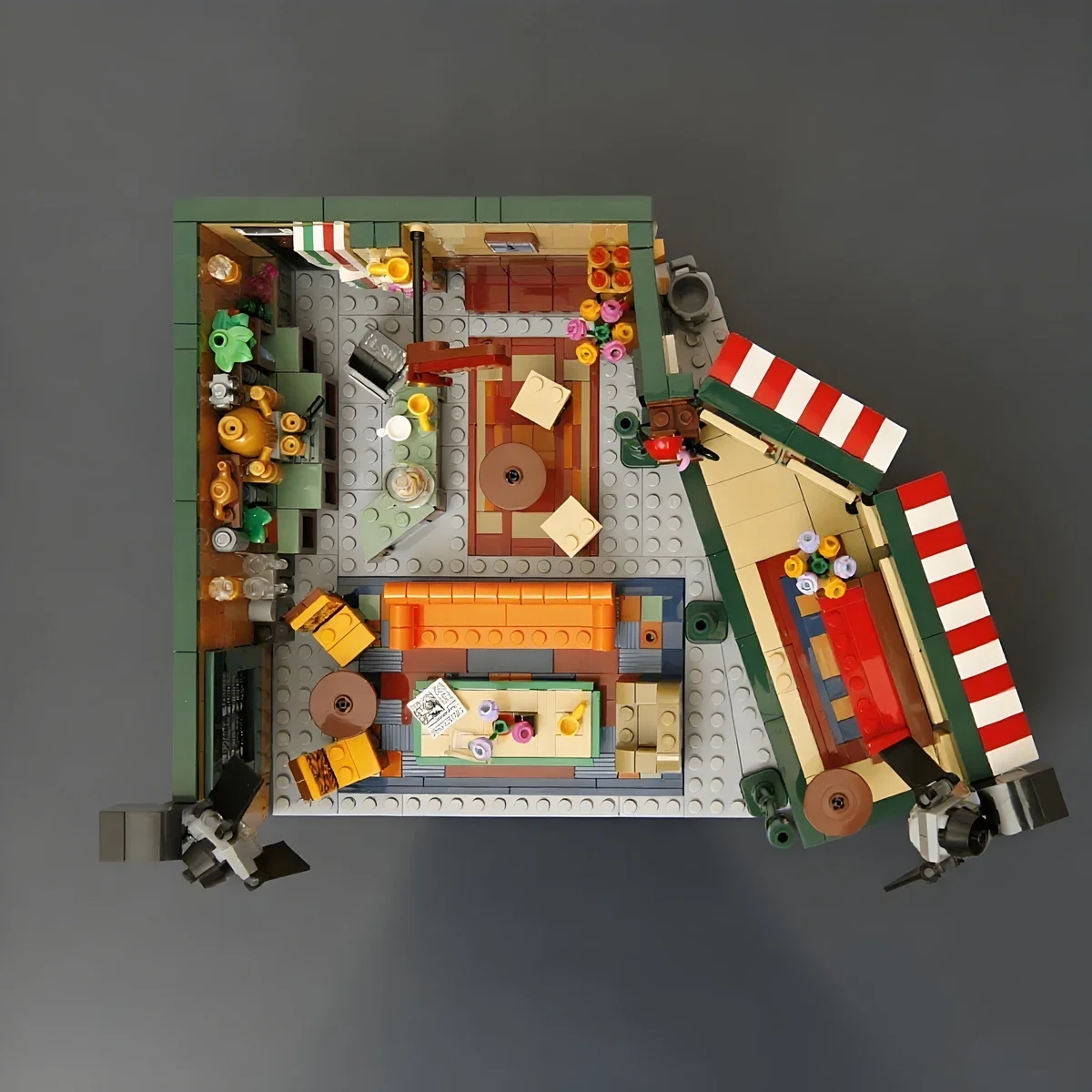 Modello MOC-Streetview della C - Home Bar Cafe recensione e prezzo